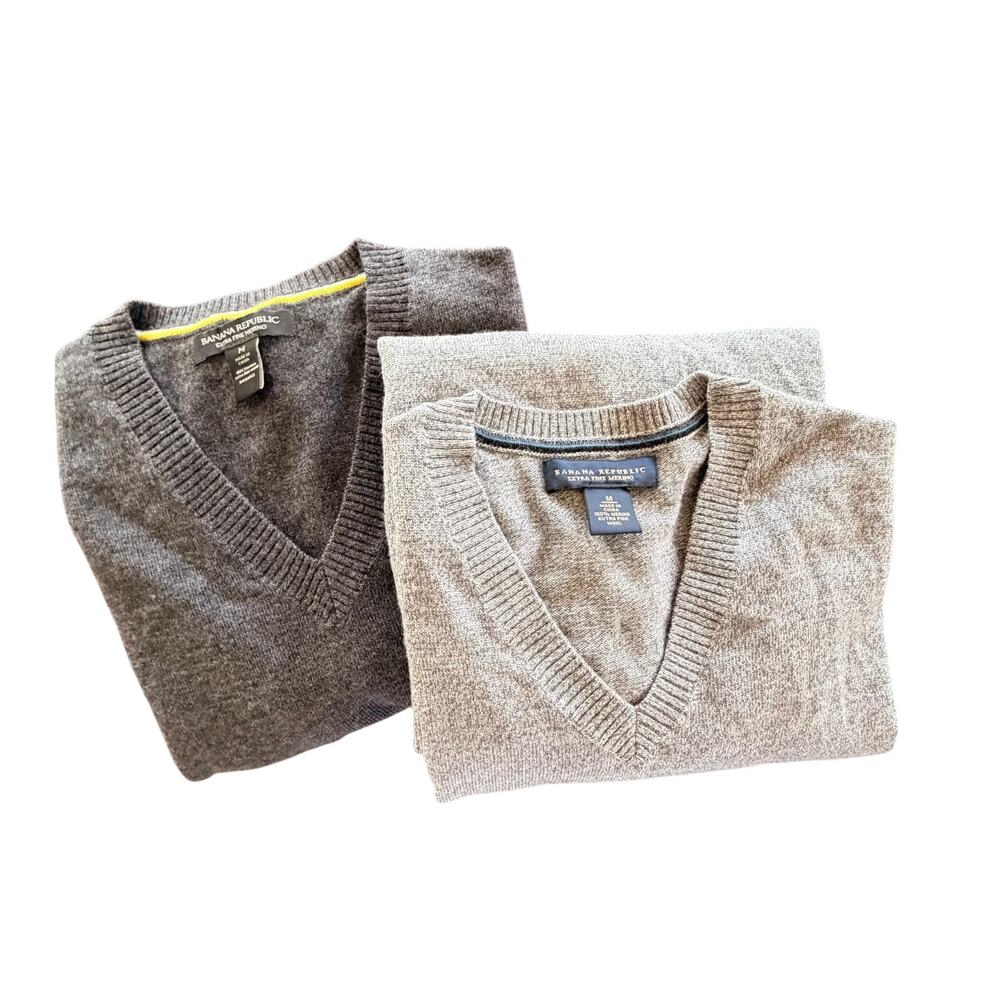 2 Banana Republic Men’s 100% Merino Wool V Neck Sweater Gray Brown Men’s Medium